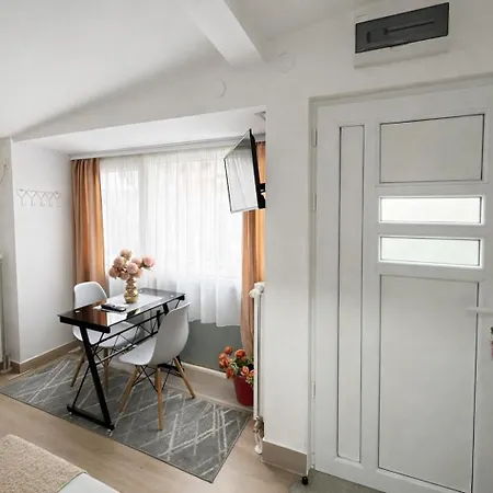 Nilton 2 Apartmans * Ni